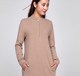 Original Designerstil, neue Herbst- und Winterprodukte, elegantes Beige Wollgewand, chinesisches Kleid von Stand-up-Kragen, Duft