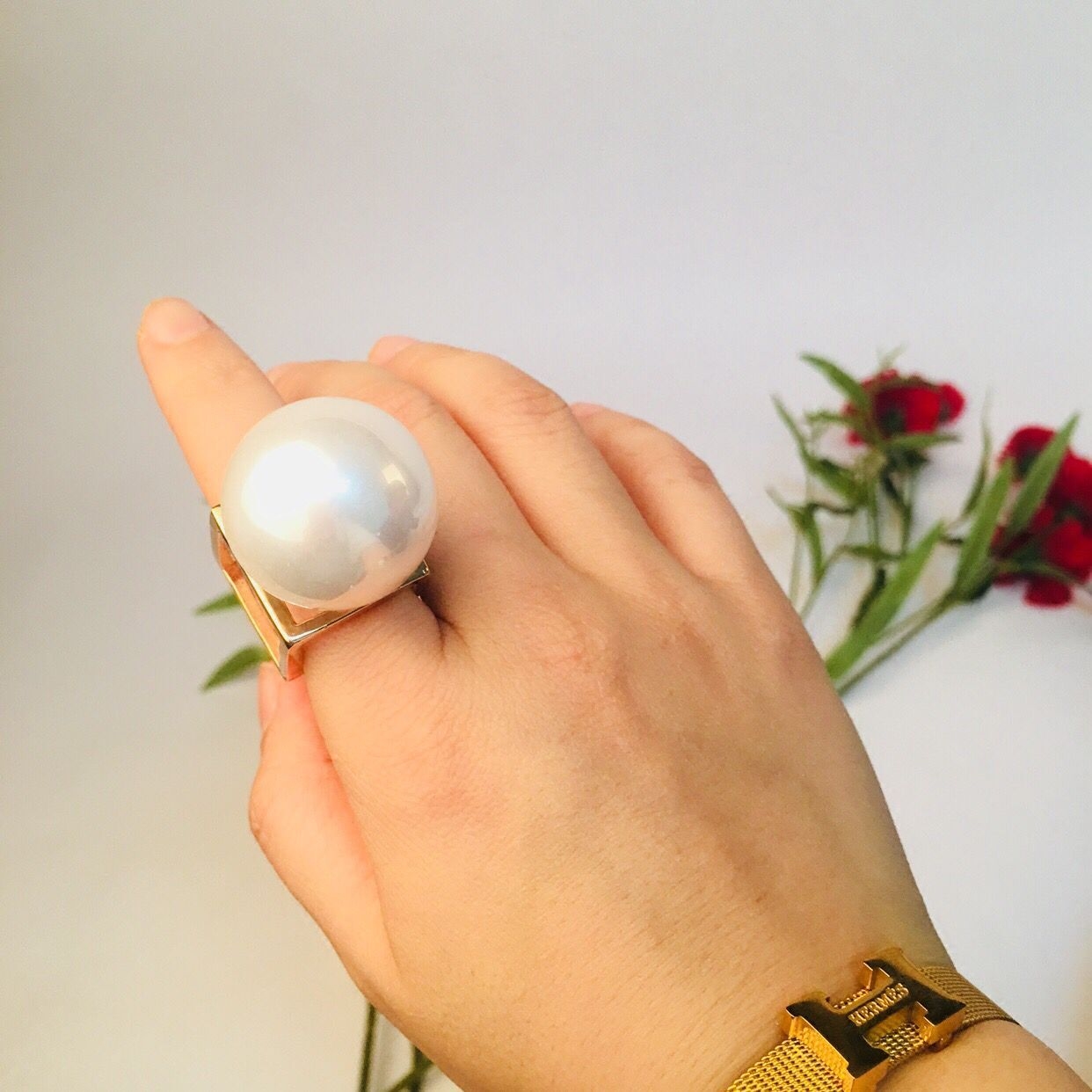 New store promotion Japan-ROK spring and summer exaggerated metal small crowdhuge golden solid pearl big ring cold light wind