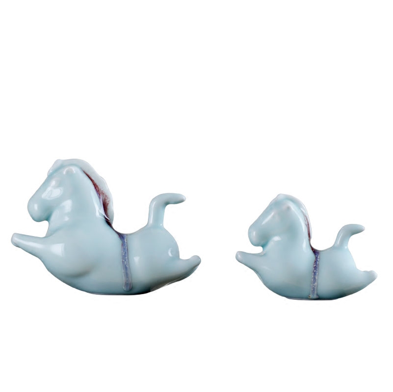 The family decorates a small place, jingdezhen ceramic horse ins creative contracted lovely adornment desktop gifts of new Chinese style