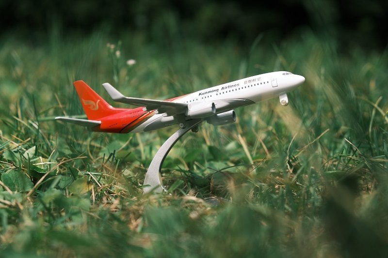 16CM classic Kunming Airlines Boeing 737-800 simulation aircraft model