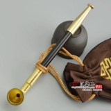 Дым, сражающийся с длинным стержней в стиле старой в стиле стержня сухой дымовой горшок