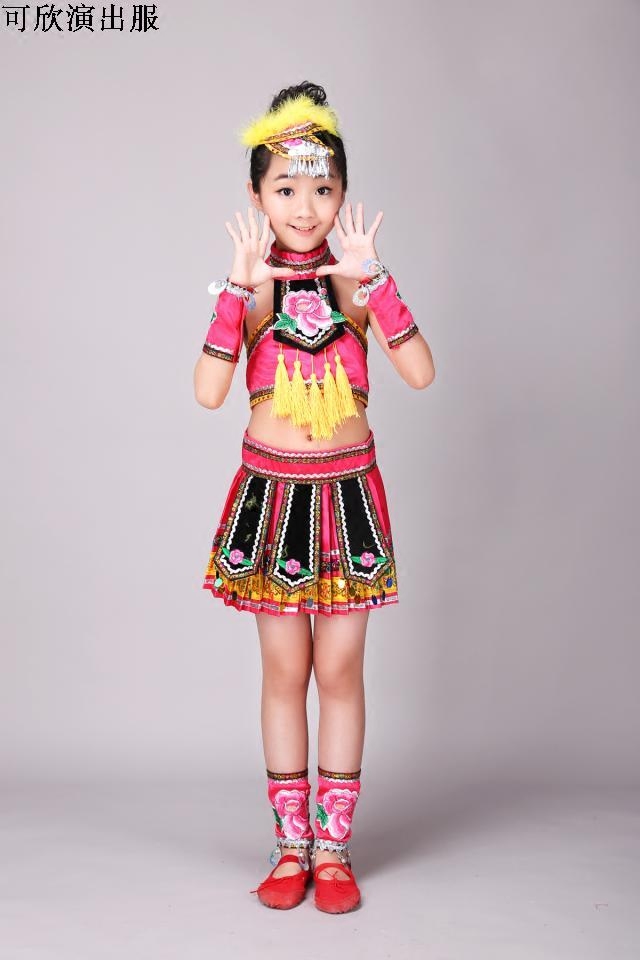 Children's performance costumes and accessories Minorities' hand and foot decorations dance costumes and headgear performance costumes Miao, Zhuang and Dai