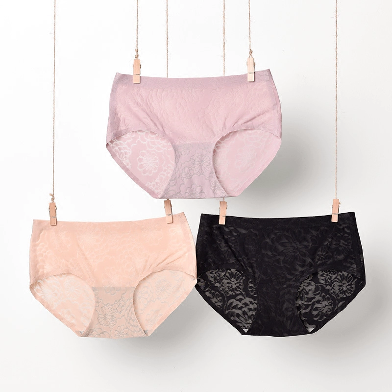 Bốn mảnh miễn phí vận chuyển daisy đồ lót liền mạch nữ băng lụa một mảnh quần sịp mông phần mỏng thoáng khí đồ lót vô hình - Giống cái