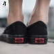 [Miss King] Vans chính hãng thấp để giúp đôi giày vải màu đen Giày nam giày nữ VN-0EYEBKA