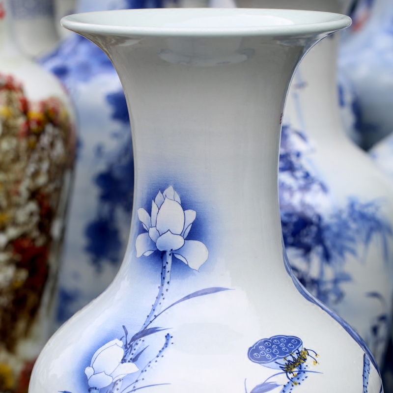 Fish of jingdezhen blue and white porcelain painting lotus sitting room of large vase household furnishing articles of modern ceramics handicraft