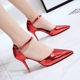2018 Châu Âu và Hoa Kỳ chỉ mũi nhọn với giày cao gót hộp đêm gợi cảm màu trắng rỗng đơn giày đế xuồng màu đỏ dép hermes nữ Sandal