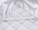 Vải cotton khách sạn đặc biệt cộng với chăn bông phủ chăn đơn mảnh bảo vệ bìa giường trắng đơn giản màu rắn