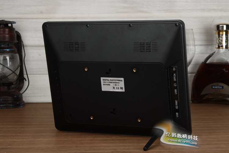 12 inch khung biên giới hẹp mỏng thời trang LED album ảnh điện tử màn hình HD với một khung trắng lithium bắt buộc - Khung ảnh kỹ thuật số khung ảnh điện tử tốt nhất