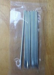 Small three-edged needle (single) and a large Mitsubishi needle for 2 yuan each