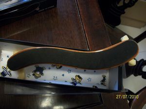 The upscale pattern shoulder to promote the sale price