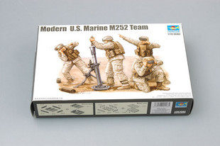 TRUMPETER Trumpeter Model 1 35 US Army M252 Mortar Launching Team 00423