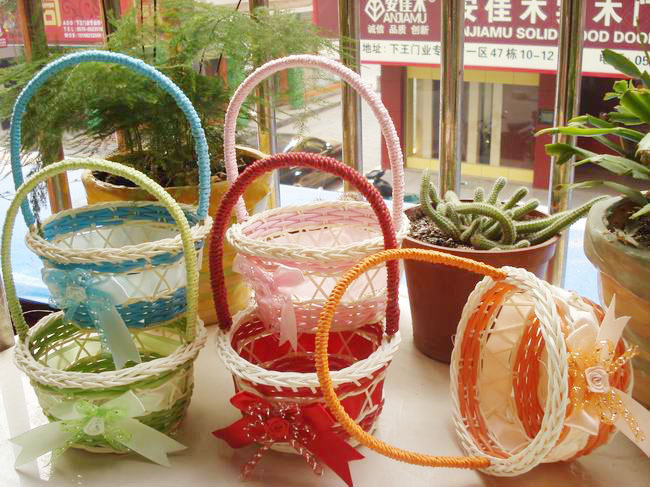 Round hand rattan choreograpes basket lace floriers rattan chflower basket manufacturer to contain storage choreograpes basket