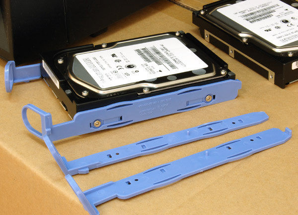 ■ I B X206m X206m X3200 X3250 X3400 SATA hard disc rack FRUs 25R8864