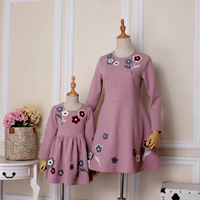 Cửa hàng cô gái nho ban đầu cha mẹ-con mặc mùa xuân và mùa thu mới kích thước lớn váy cô gái xinh đẹp váy mẹ quần áo gia đình giá rẻ