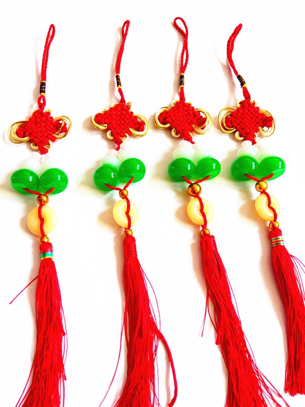 Batch of cars pendant China Jieyu Qingtuan Dragon Boat Festival Accessories Handmade Birthday Choreography Money Lock Accessories Jade Flake Plinth
