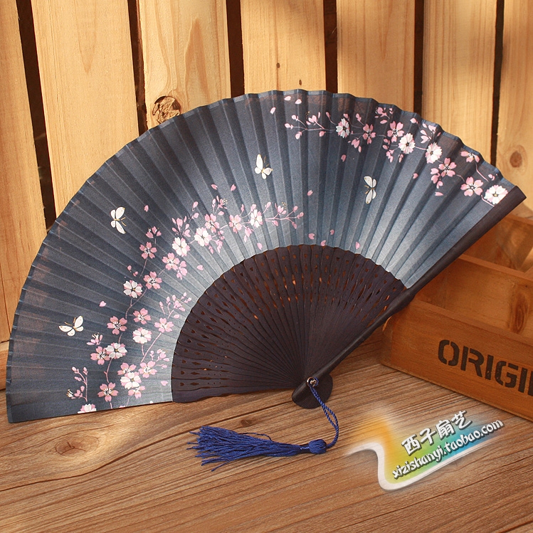 Fei new women's folding fan Chinese style silk ancient style women's fan silk and wind Japanese style folding gift fan