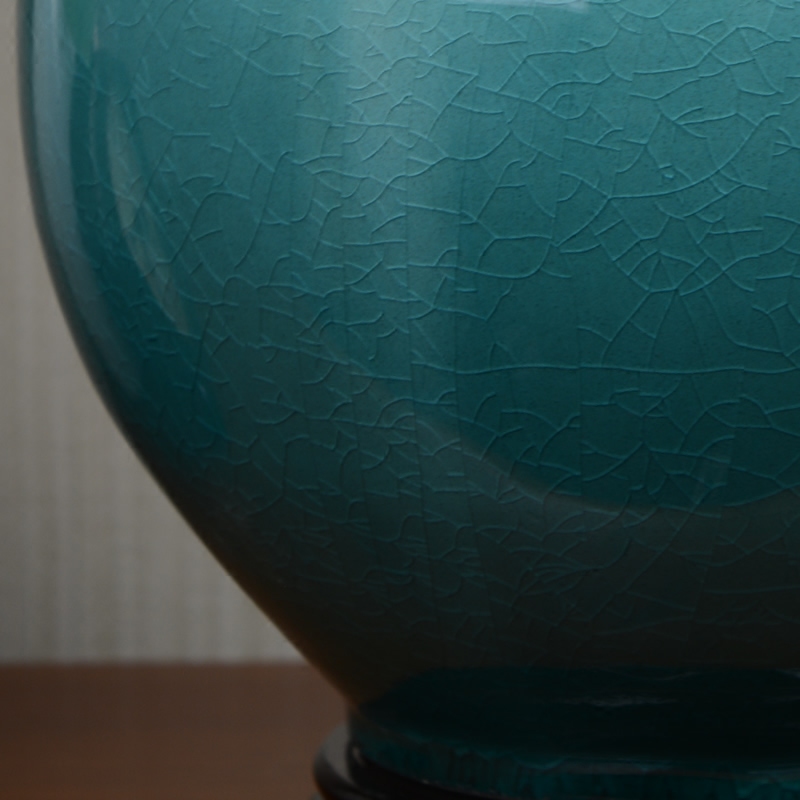 Jingdezhen ceramic vase blue creative ice crack European example room sitting room flower arranging household soft adornment is placed