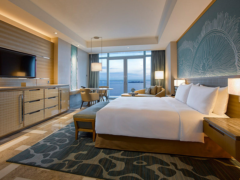 Hotel Atlantis to the Vered Sea View Room (large bed)