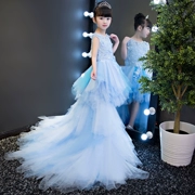Cô gái đám cưới sáo poncho hoa dài