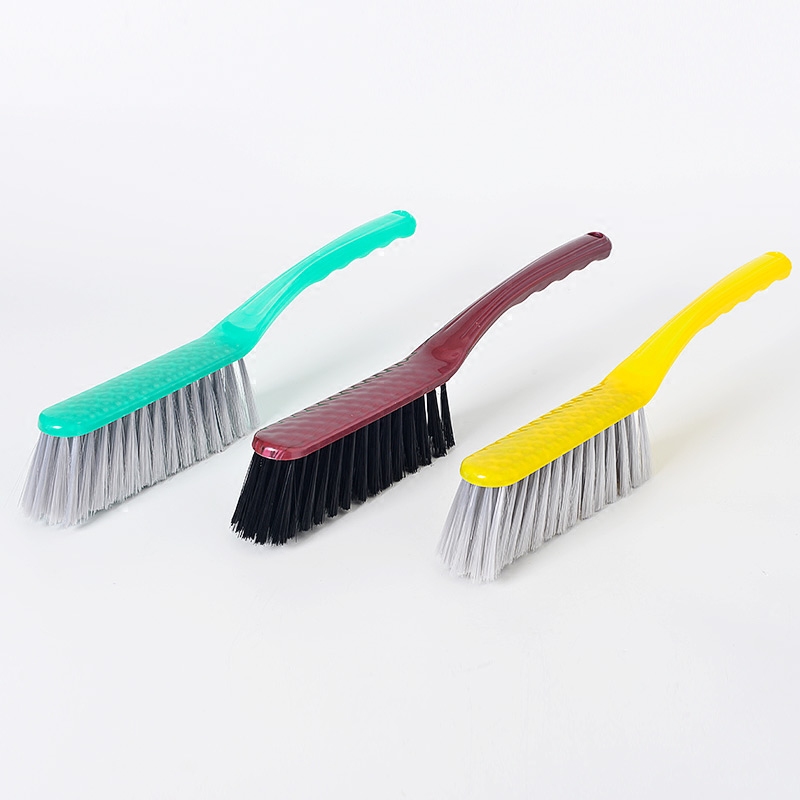 Large carpet quilt sofa bed brush dust brush bed brush bristles anti-static PP new non-slip handle