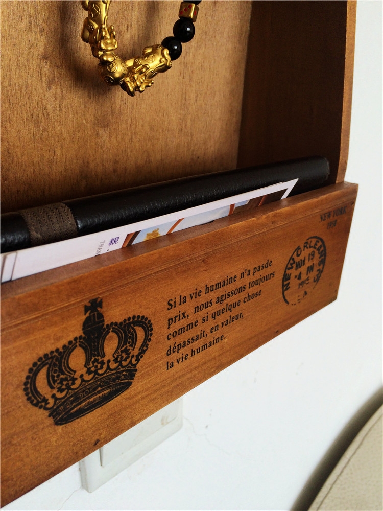 American solid wood door key box key box wall-mounted car key classification management mobile phone storage box