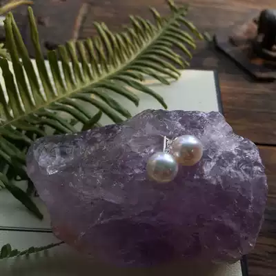 (Small island hand-made spot) (Like the moon is not full)925 silver natural freshwater pearl super bright ear needle