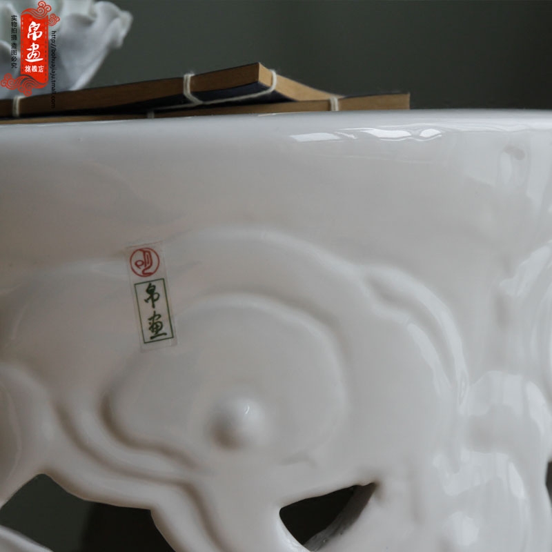 Jingdezhen ceramics furnishing articles soft adornment drum who pier sitting room dresser high - temperature huangbai xiangyun porcelain who in shoes