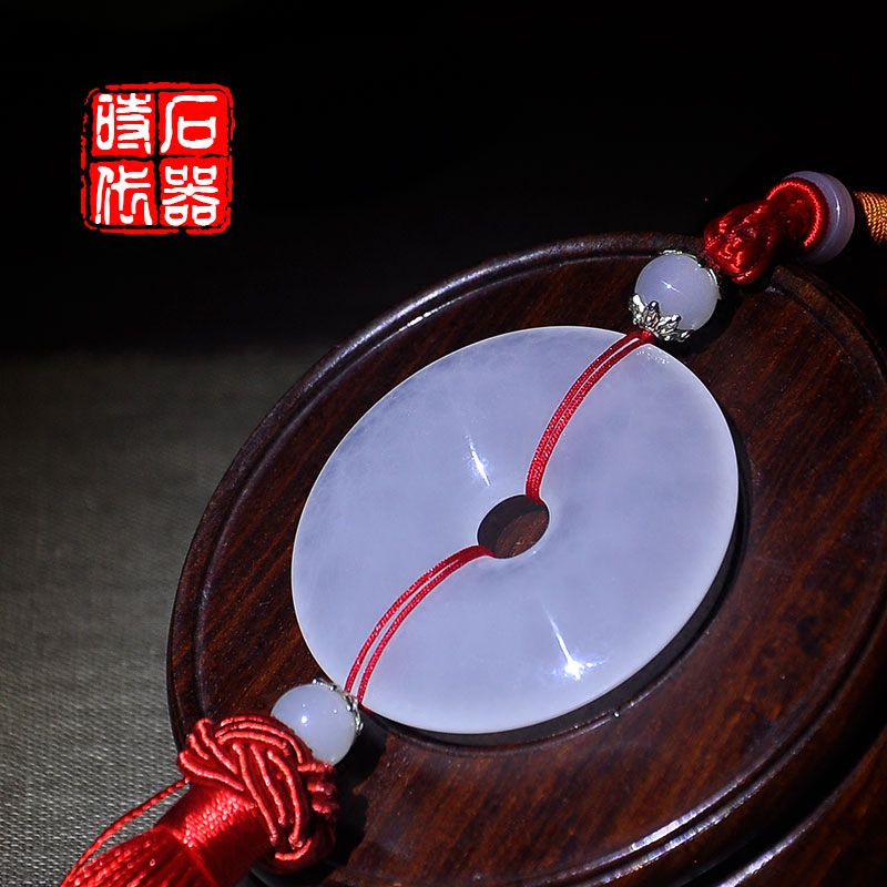 High-end car pendant white jade safety buckle car interior decoration rearview mirror handmade small pendant safety souvenir