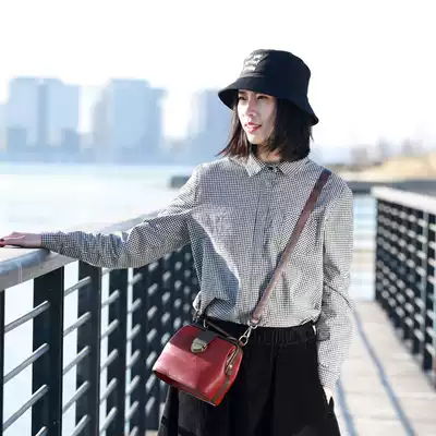 Loose black and white plaid shirt women's long sleeve women's shirt cotton spring new female Korean version of Wild square shirt