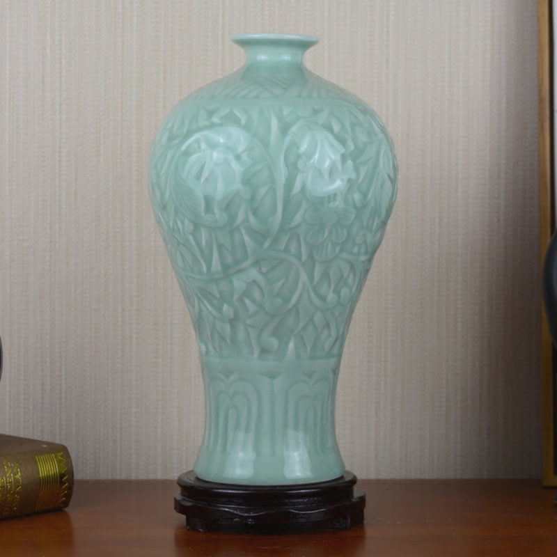 Jingdezhen ceramics celadon vase carving flower arrangement sitting room home pottery soft adornment restoring ancient ways furnishing articles