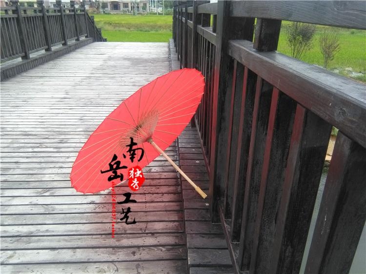 Pure colour large red umbrella oil paper umbrella dance umbrella COS umbrella dance umbrella performance umbrella Prop Umbrella Classical Decorative Umbrella