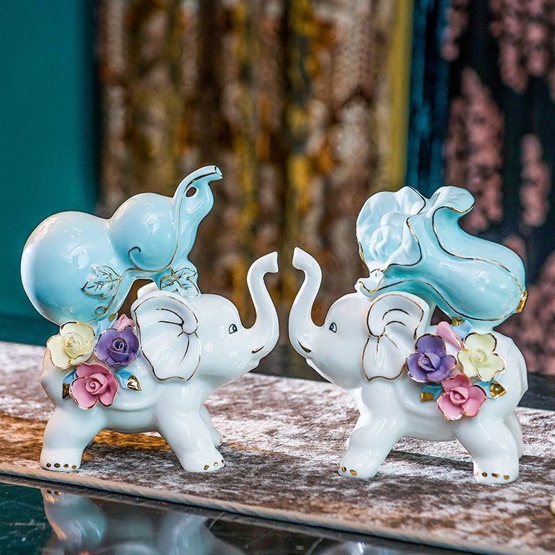 Lucky elephant furnishing articles household act the role ofing is tasted and TV ark, the opened wine ceramic decoration gifts sitting room porch decoration