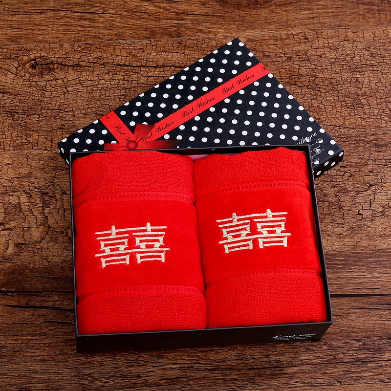 Bride accompanied by wedding supplies Wedding Cartoon Happy Character Pure Cotton Big Red Wedding Newcomer Dowry Couple Return to Courtesy Towel Pair