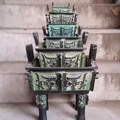 Bronze antique ornaments animal surface Ding Ding Ding Luoyang Ding Niutou Ding Copper incense burner home decoration