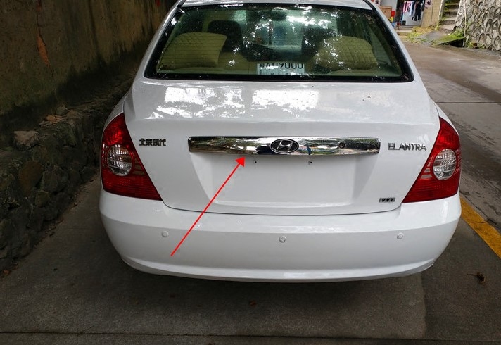 04-12 Hyundai new old style Irand retrofit special trunk bright strip rear door decorated stainless steel bright strip