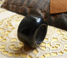 кольцо 【文玩部落】黑牦牛角指环/拉弓指环外径35×宽20mm※尺寸可定做