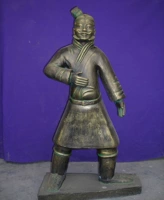 Имитация медной статуэтки