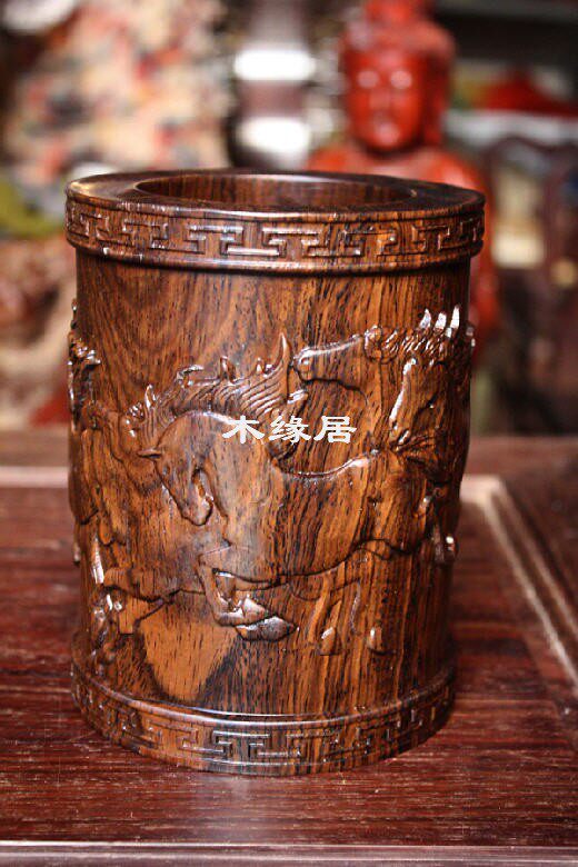 Vietnam's black sandalwood Trojan Horse to Gongcheng Former Ching Gin Craftsmanship Gift Pendulum decorated with pen holder