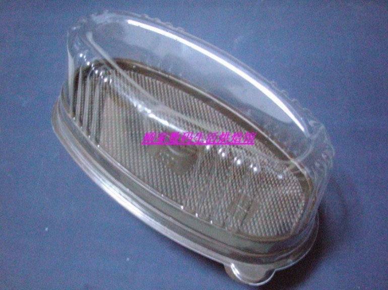 Five Crowns - Oval Cheese Mold Cake Box (Transparent) SHUO for others to see