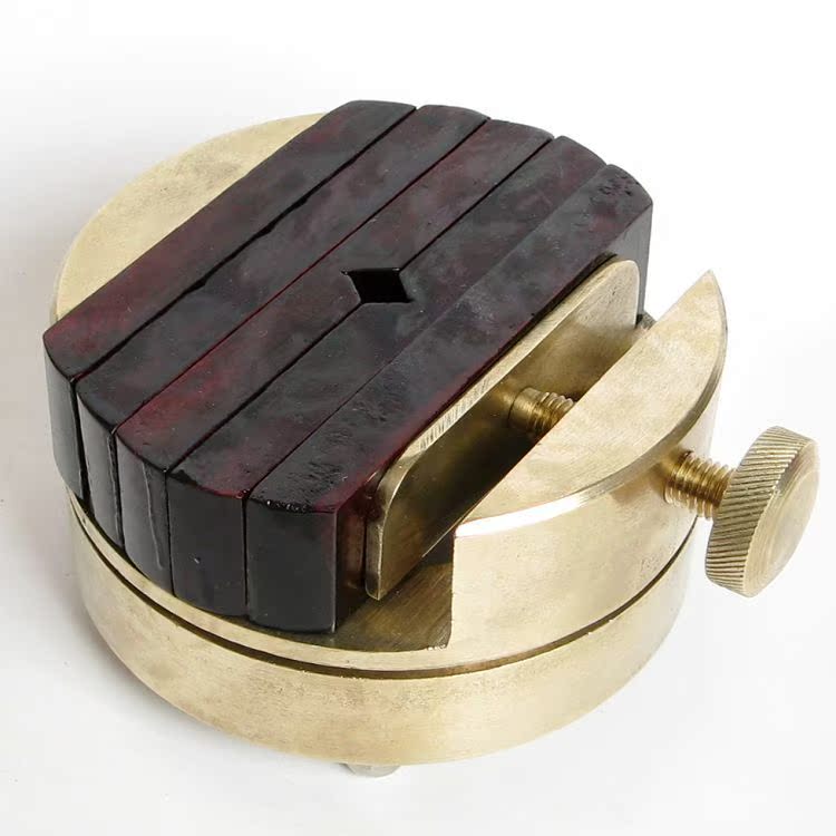 ľʯ��Լ��Լ�ִ��̴�2012100602