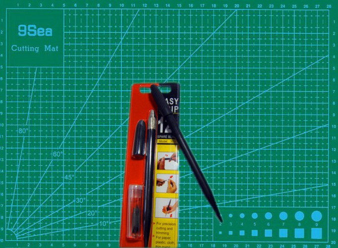 This week ex-gratia Taiwan Jiuyang A4 green double-sided cutting base plate Jiuyang 9Sea pen knife (gift 12 blade)