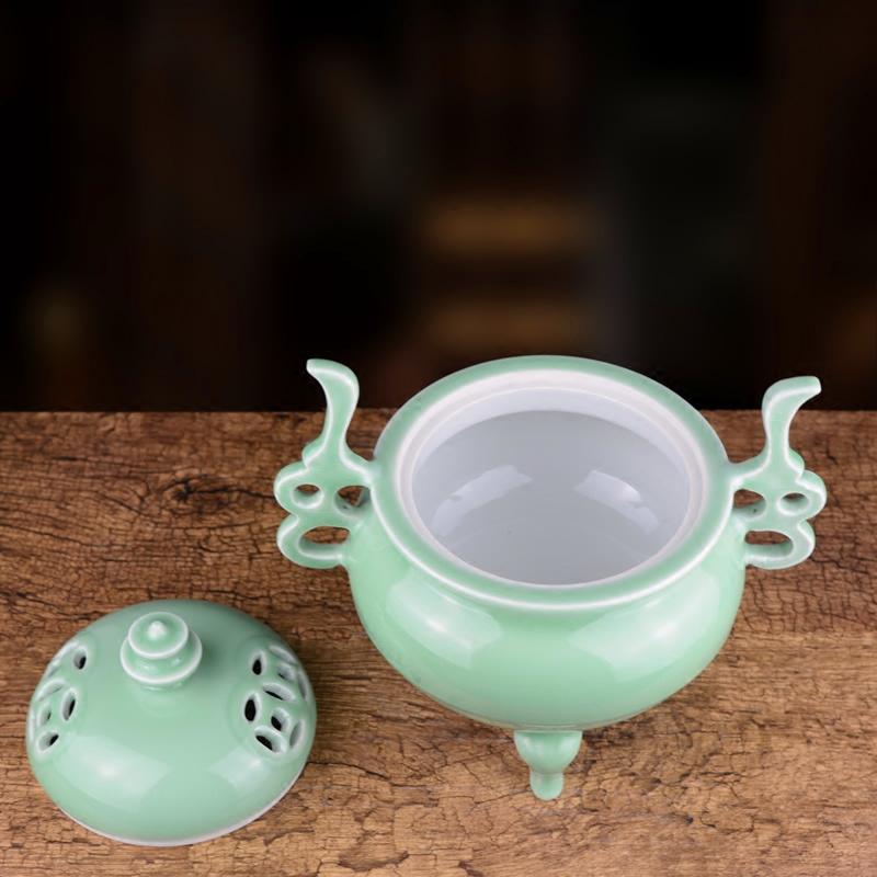 Jingdezhen ceramic smoked incense buner aromatherapy furnace large ancient longquan celadon tower joss stick for the Buddha temple supplies