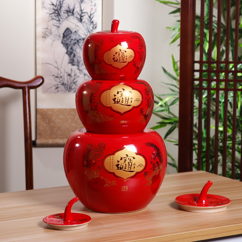 Jingdezhen ceramics vase furnishing articles of modern Chinese style household China red apple wine decoration decoration with cover