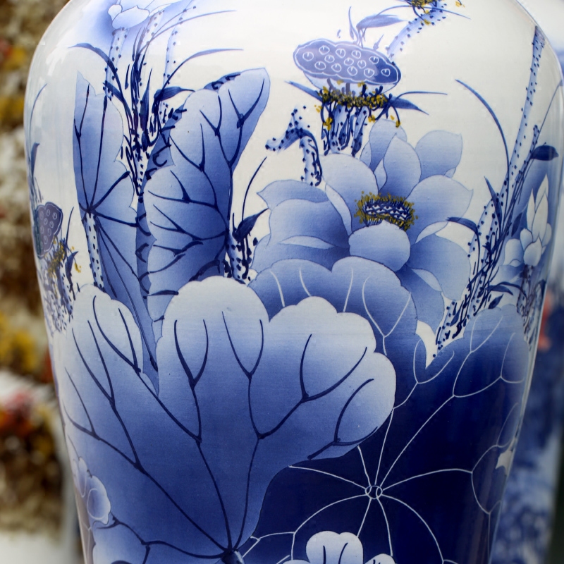 Fish of jingdezhen blue and white porcelain painting lotus sitting room of large vase household furnishing articles of modern ceramics handicraft
