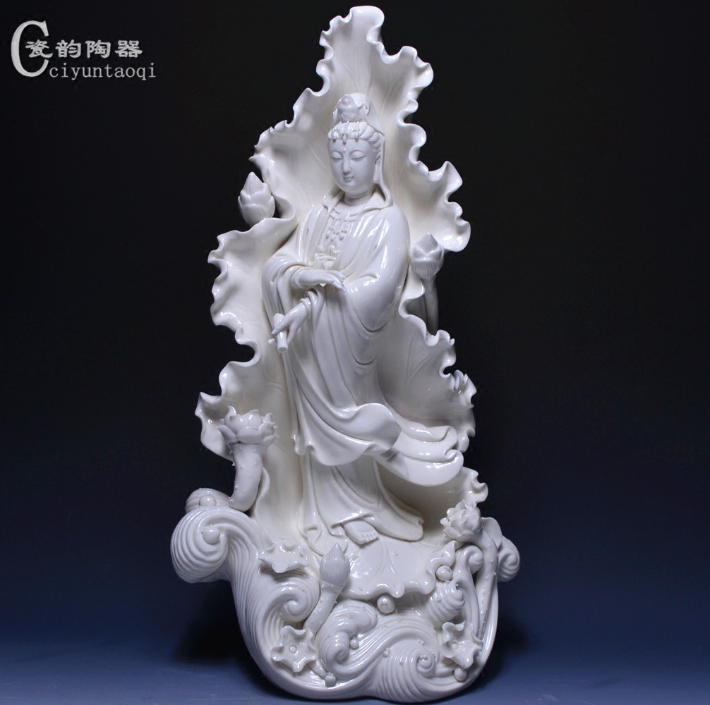 Dehua white porcelain Lian Guanyin Buddha statue ornaments Ceramic Lotus Bodhisattva statue back screen Guanyin statue craft gift ornaments