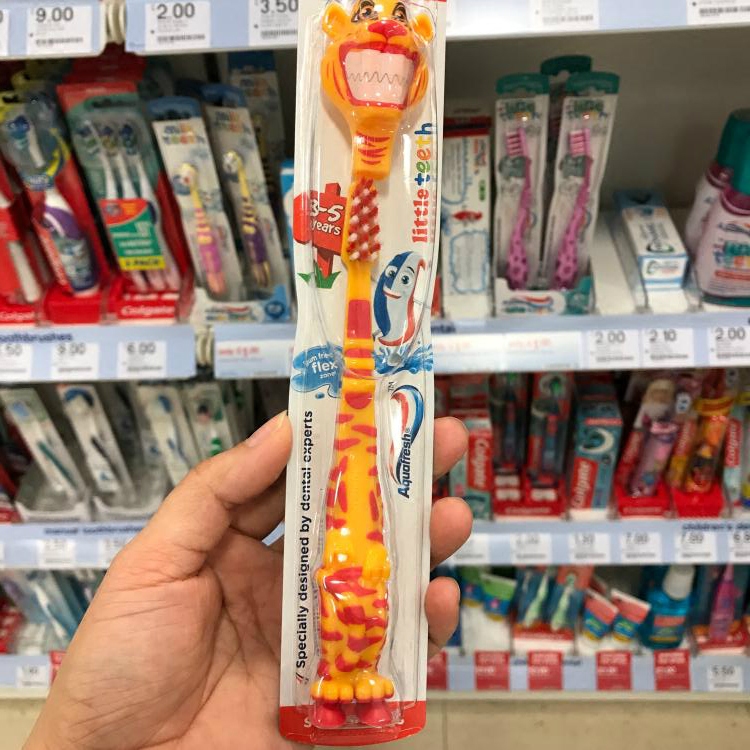 UK direct mail imports Aquafresh Little Teeth children's toothbrush 3-5 years old baby toothbrush GSK