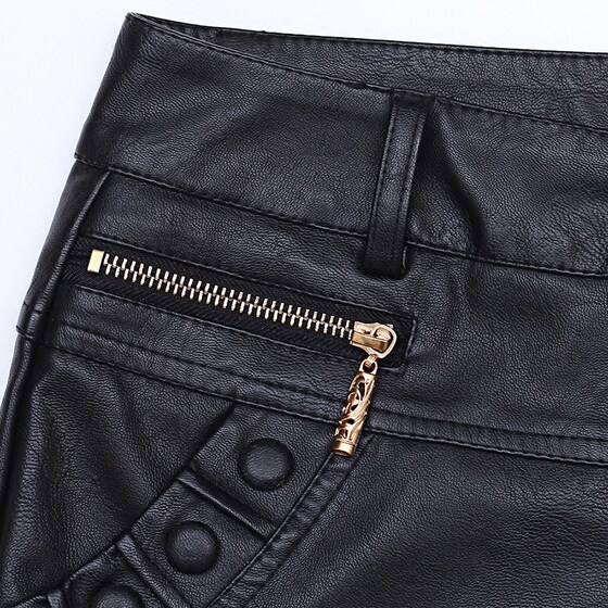 Leather shorts for women 2025 new autumn and winter high-waisted slim versatile black PU leather pants slim outer wear short boot pants trendy