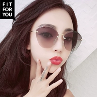 Kính râm mới 2018 nữ retro nhỏ châu Âu và Mỹ không khung kính đỏ kính râm UV cá tính kính râm gentle monster