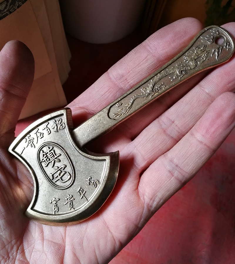 Pure copper axe creative wedding wedding supplies town house axe small axe press bed doll make a fortune