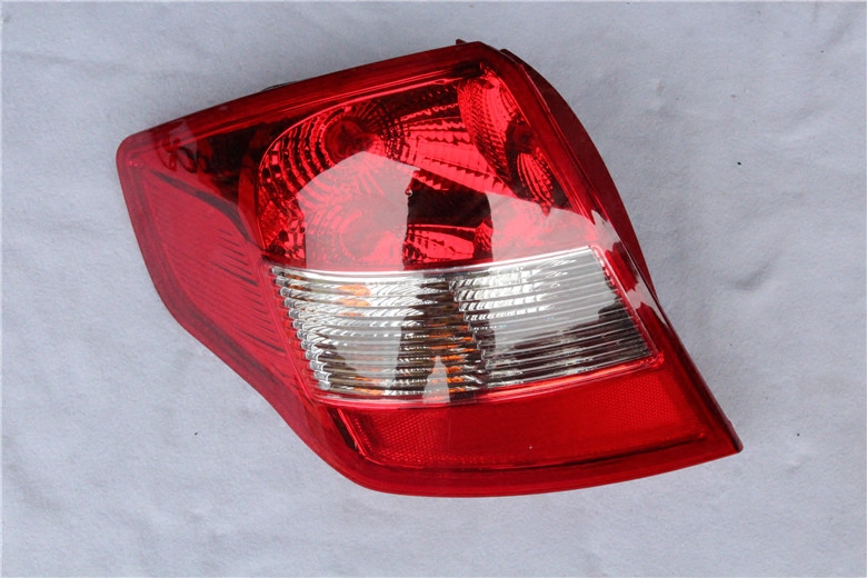 Suitable for chery E5 rear tail light 12 E5 rear living room lamp rear light rear light rear turn light E5 tail light assembly